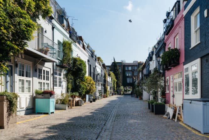 Some dreamy mews housing in Notting Hill 